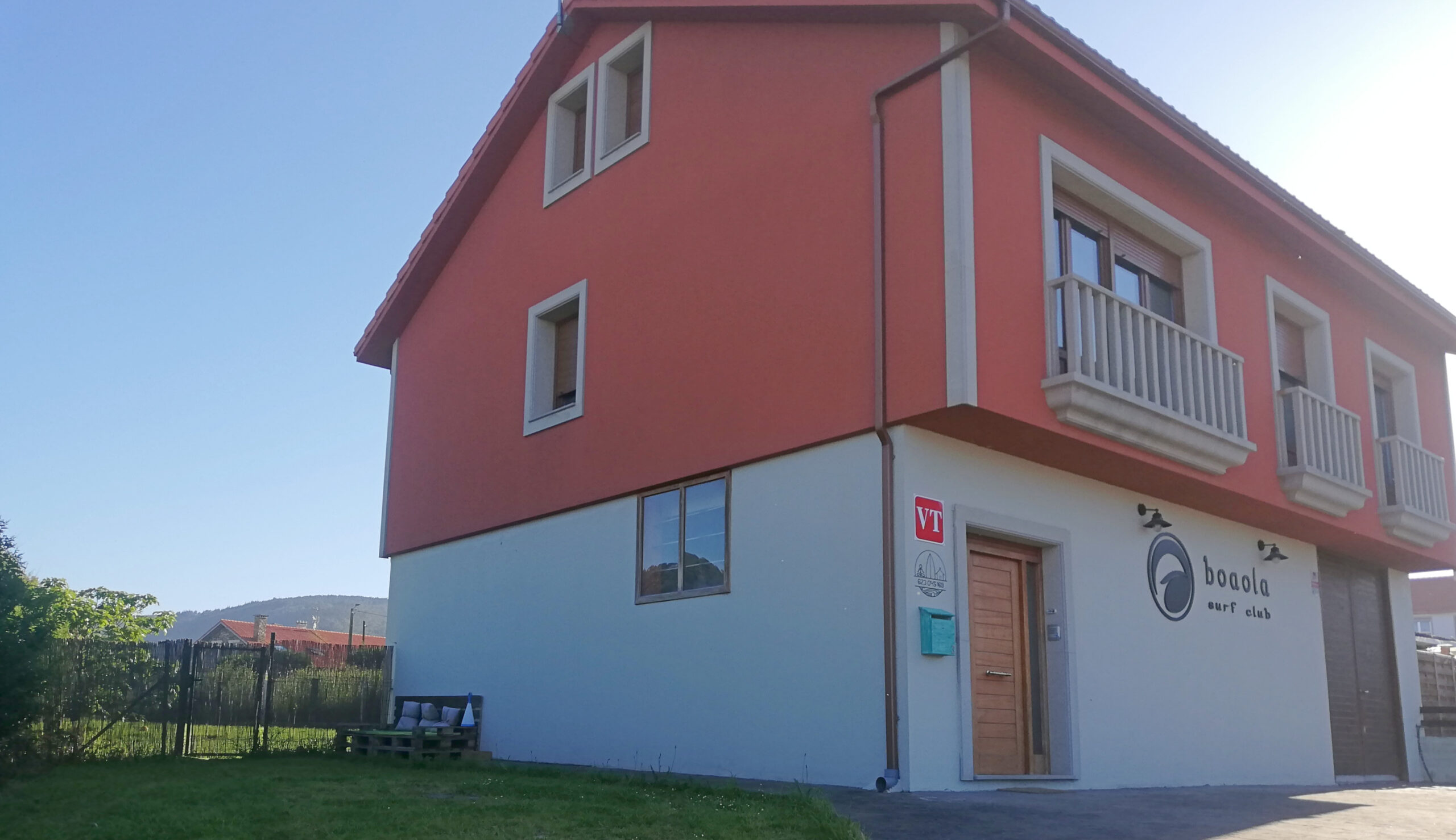 SURF HOUSE