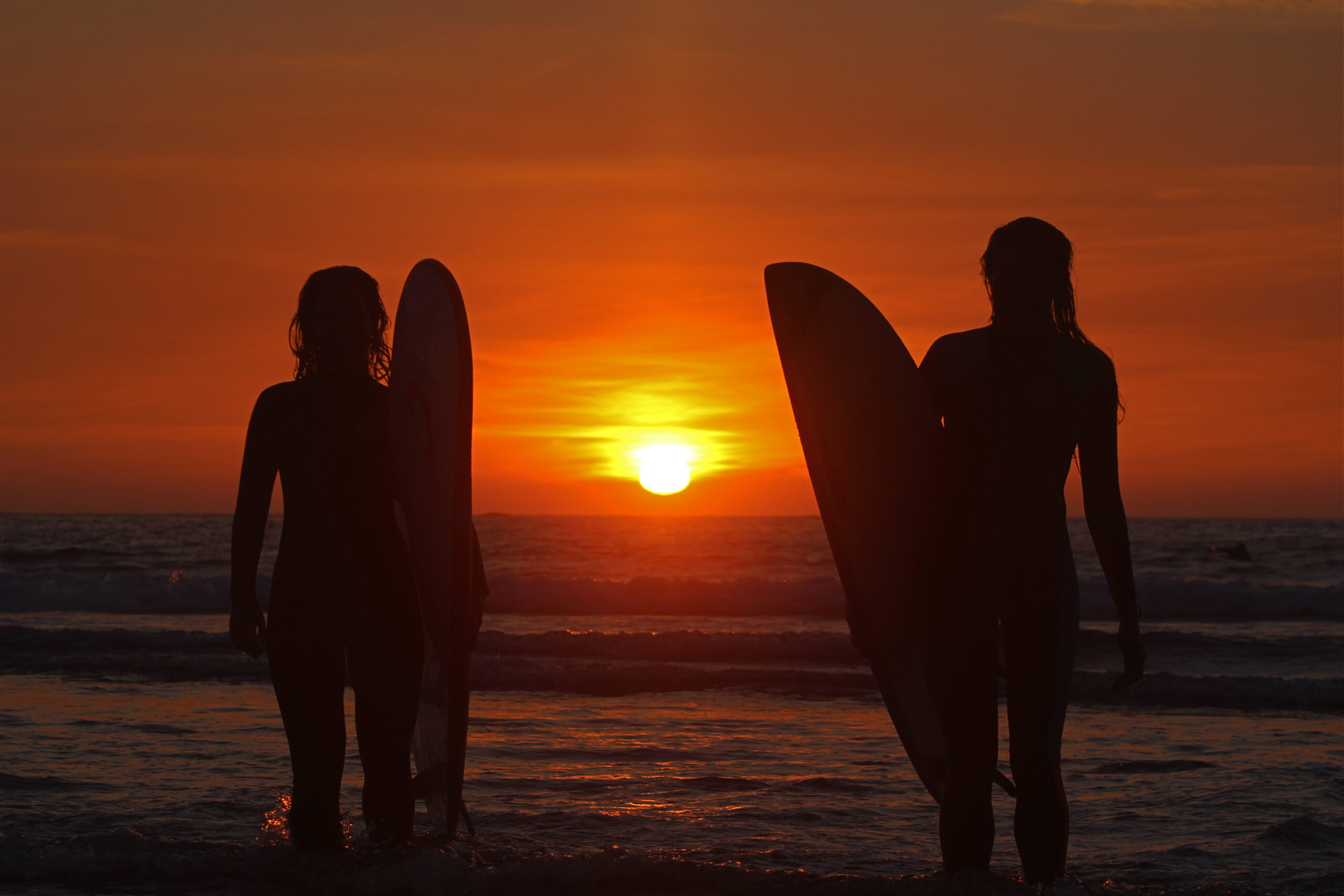 <h1 style="color:#153B40">Vacaciones</h1><h1 style="color:#F2CF1D;font-weight:bold;font-size:3em">YOGA&SURF</h1><h1 style="color:#78B8BF;line-height:80%">playa de Razo</h1>